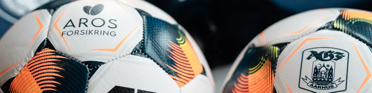Aros Forsikring og AGF fodbolde