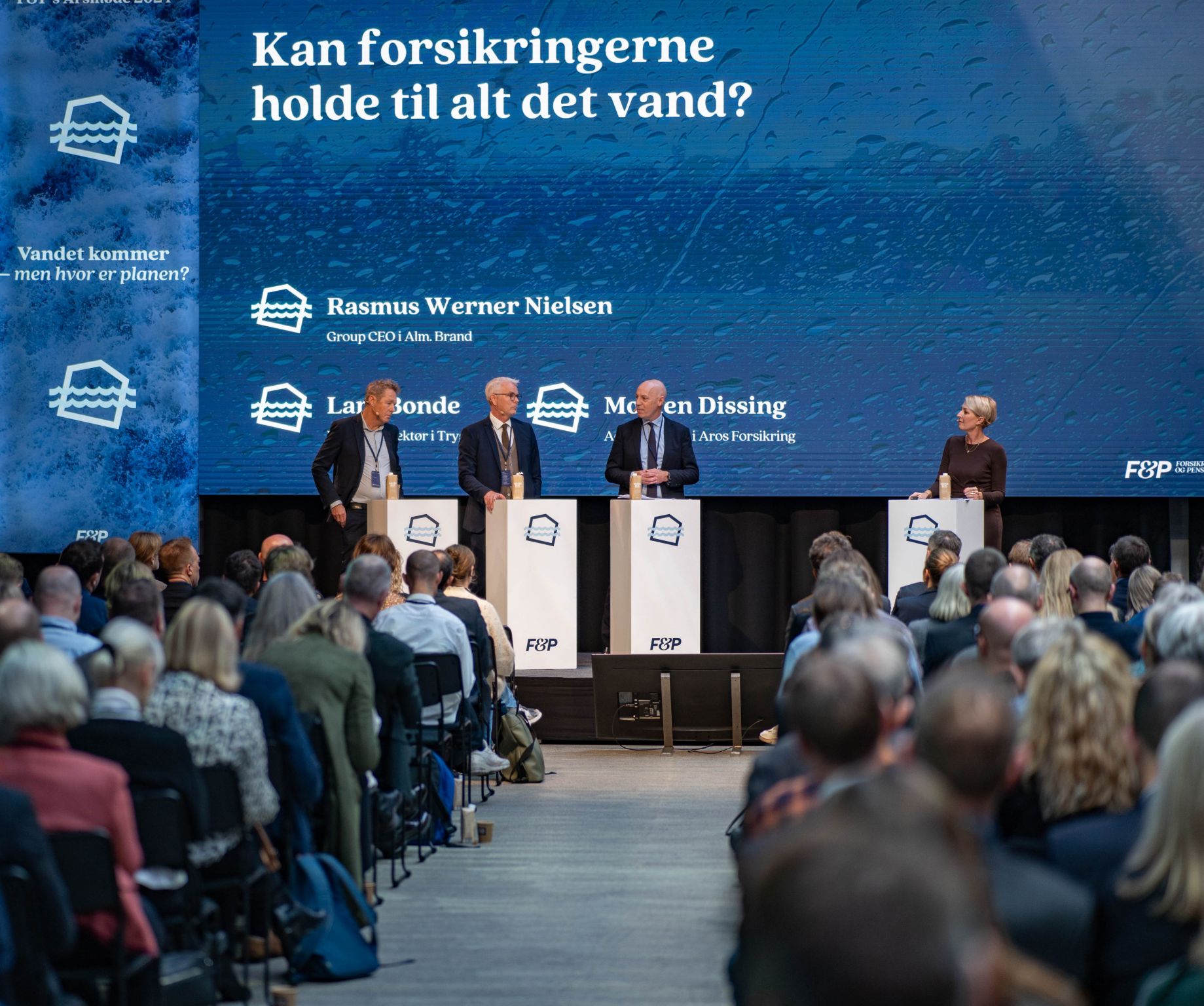 Paneldebat om klimaforandringer og forsikring med deltagelse fra Aros Forsikring og andre brancheaktører