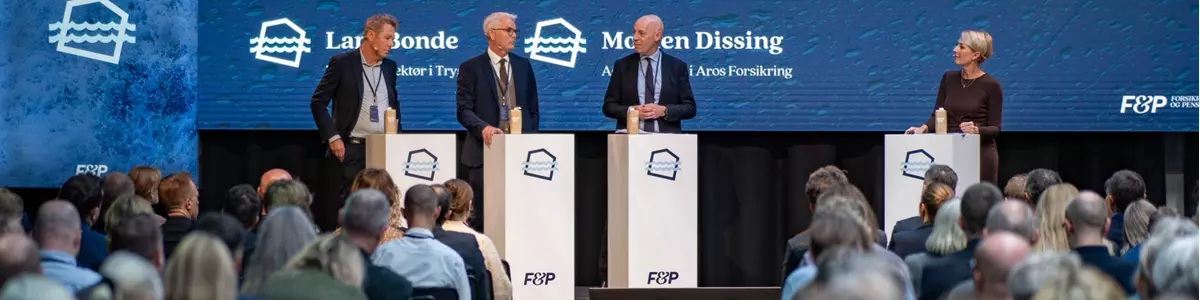 Paneldebat om klimaforandringer og forsikring med deltagelse fra Aros Forsikring og andre brancheaktører