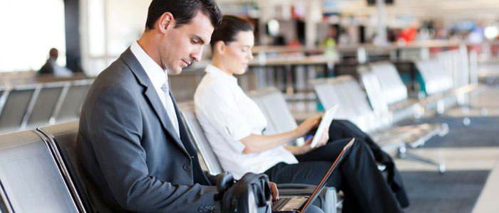 Befinder du dig et sted, hvor et terrorangreb lige har fundet sted, er der hjælp at hente, når du har tilvalgt en Årsrejseforsikring til din Indboforsikring hos Aros Forsikring. Vi hjælper dig, hvis du får brug for indlogering, eller du ikke kan rejse videre til dit feriemål på grund af, at lufthavnen er lukket, eller du får brug for hjemrejse.