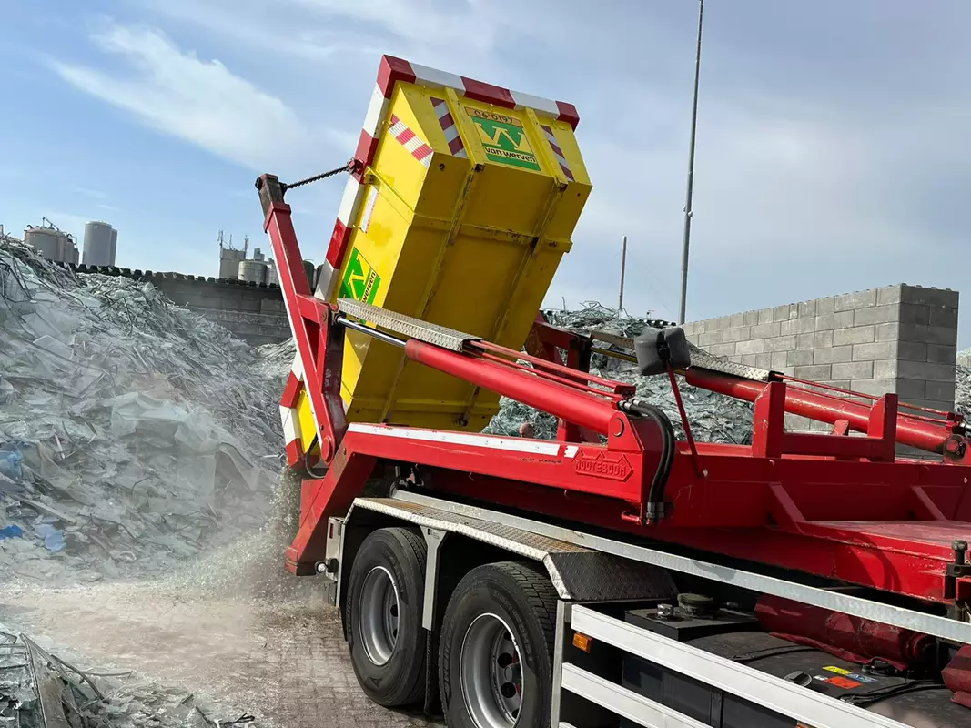 Wat gebeurde er met het ingezamelde glas in 2023?