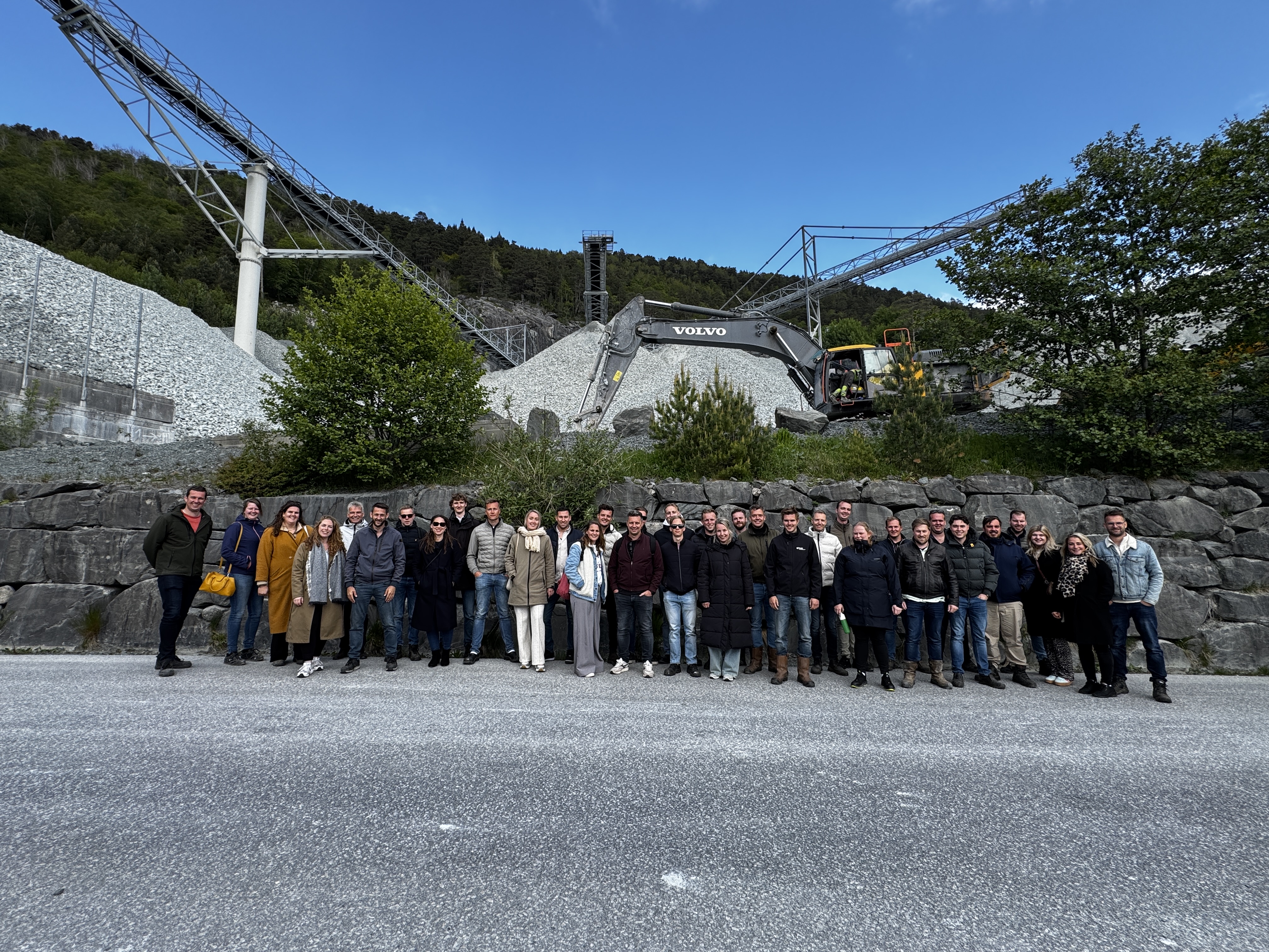 Graniet, groen en groots: JBN-excursie naar een Noorse steengroeve
