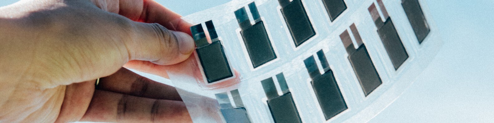 Innovative Zinc Battery in Saga Card