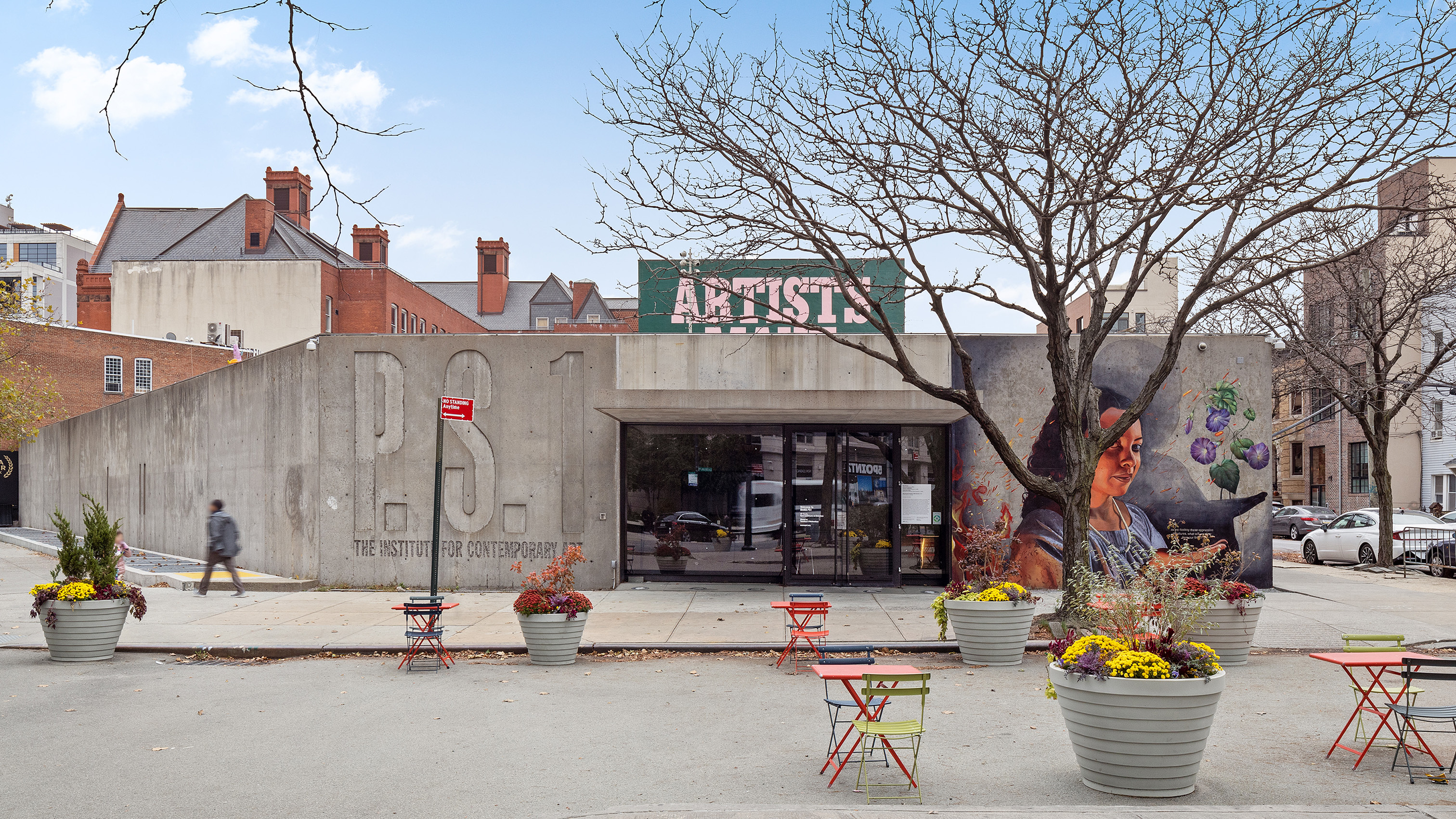 GALERIE | 2218 Jackson Avenue, Queens | Corcoran