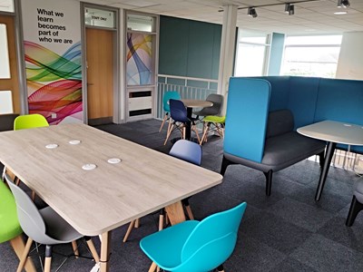 Chairs and tables for studying or work in Kirkby in Ashfield Library