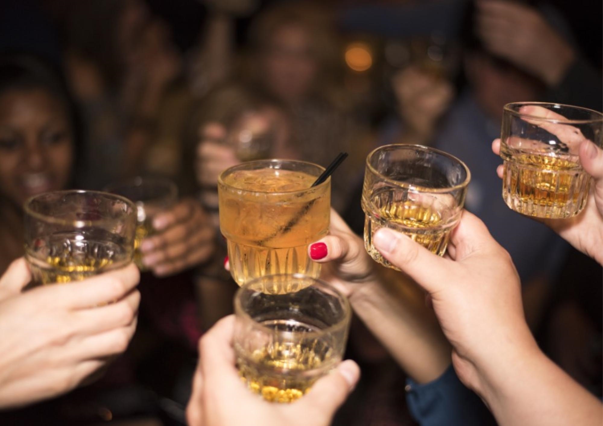 Is it okay to drink alcohol every day? Dr Tang weigh's in on this common habit