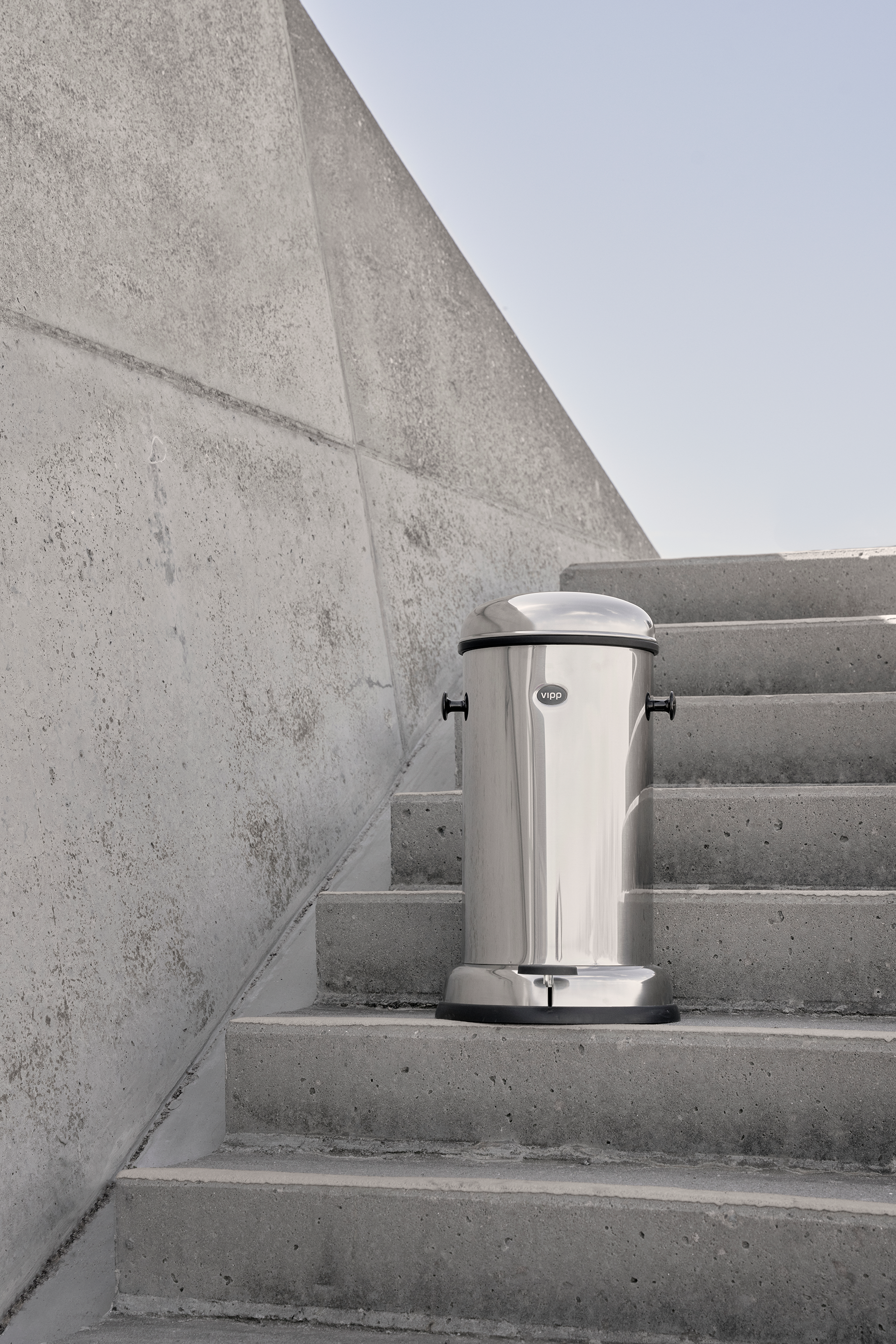Pedal Bin 14 L / 4 Gal | Vipp