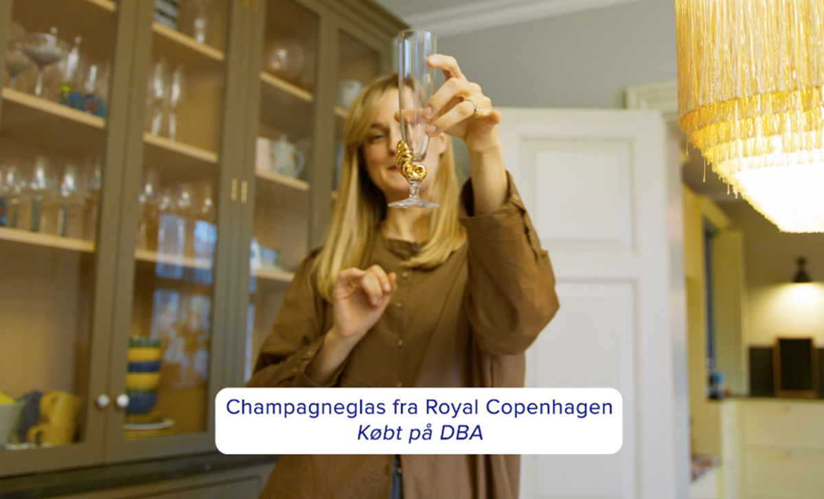 Disse smukke champagneglas fra Royal Copenhagen har Cathrine købt her på DBA. 