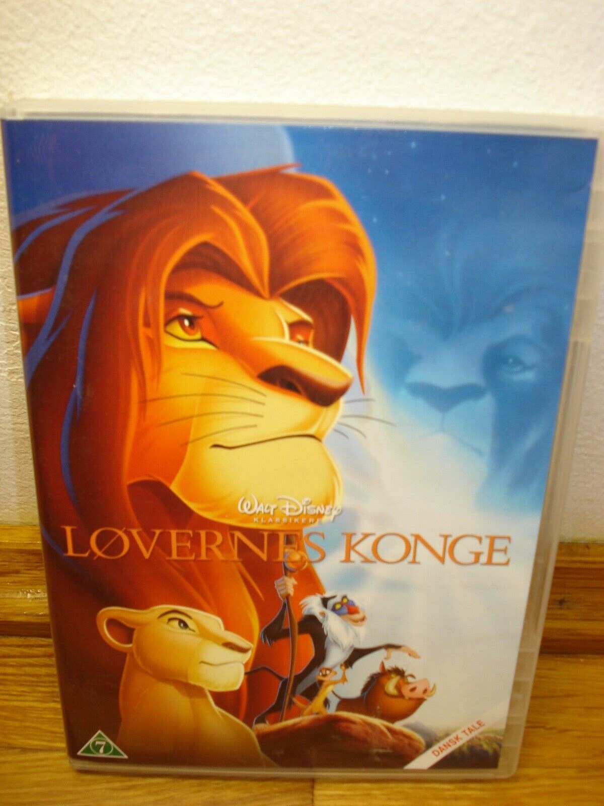 Løvernes Konge er en sikker vinder, når hele familien skal samles til filmhygge. Du kan købe denne DVD af Tom for 45 kroner. Han sender den gerne, men du kan også selv hente den på Frederiksberg.