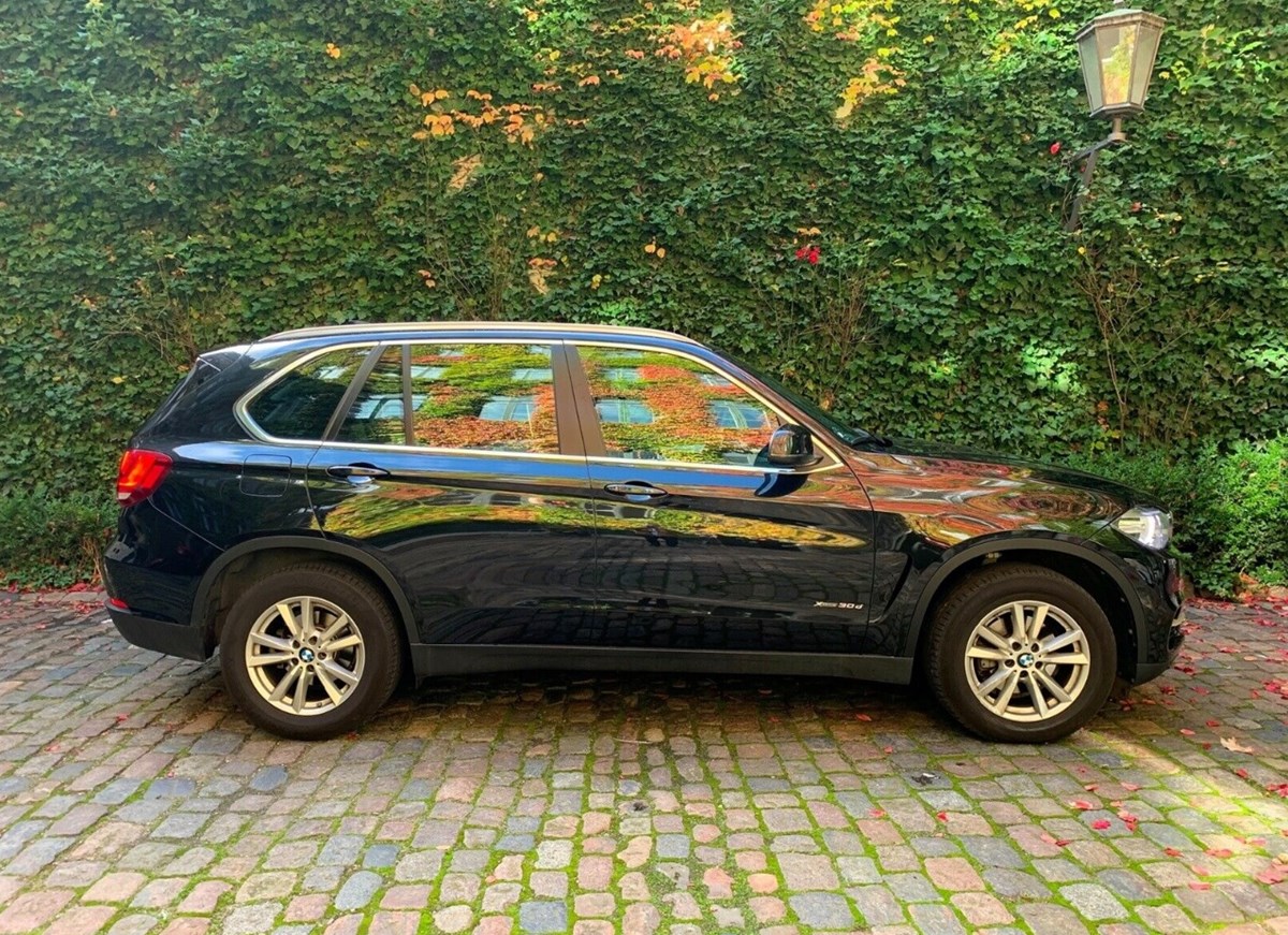 Her er den dyreste BMW, som er til salg på DBA i skrivende stund. Bilen skal Thomas have 685.000 kroner for. Thomas bor på Frederiksberg
