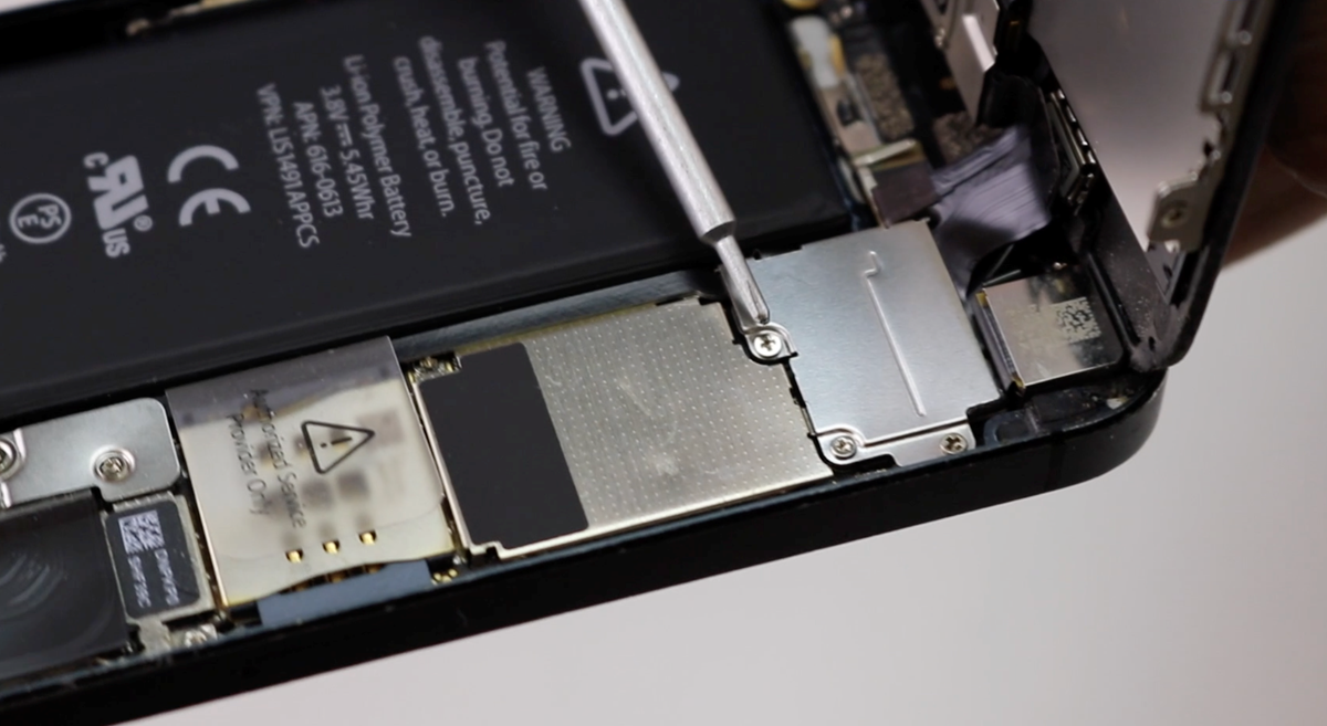 At lyve skygge sprede Skift batteri på din iphone så den holder strøm længere | VIDEO