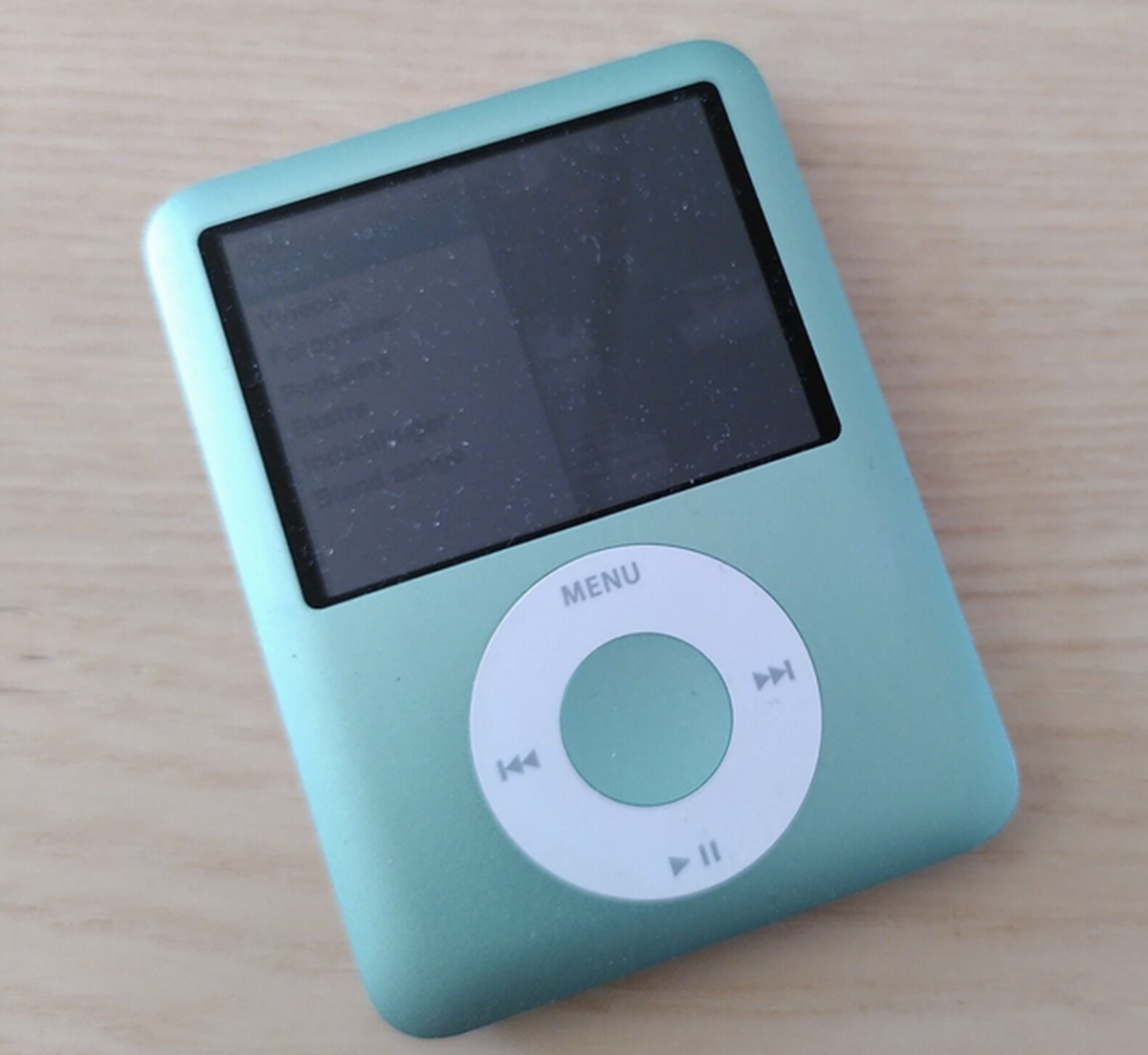 Den dyreste iPod på DBA er i skrivende stund denne iPod Nano med 8 gigabyte hukommelse, som du ser her på billedet. Den er sat til salg af Nicolai fra Humlebæk.