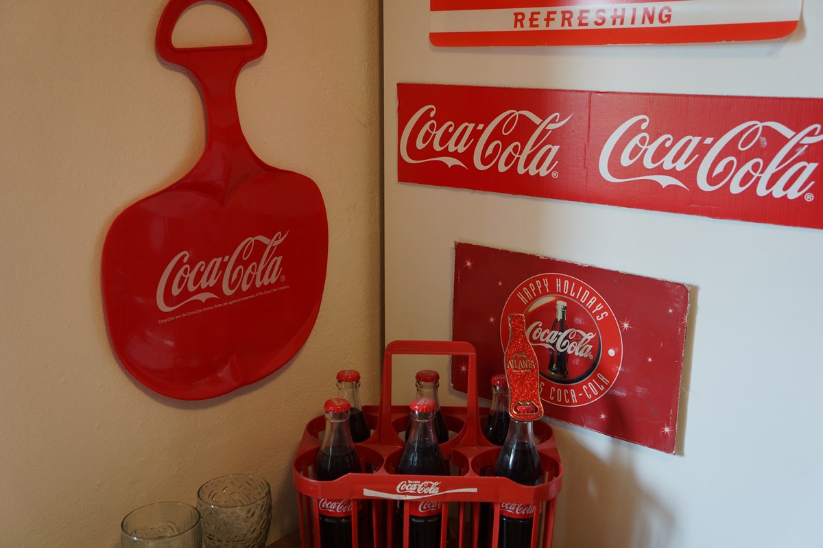 Cola skilte & flasker | Anders vildeste cola-samling