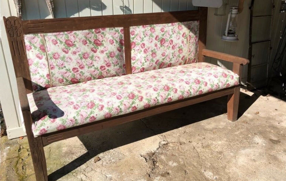 500 kroner koster denne sofa, som du kan købe lige nu på DBA. Det er Mette fra Korsør, der har den til salg