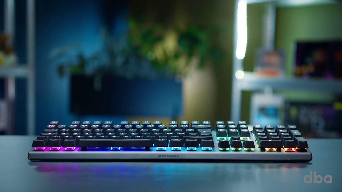 Keyboards til gaming er i dag typisk meget flotte og farverige. Dette fra Steelseries står skarpt i regnbuens farver!