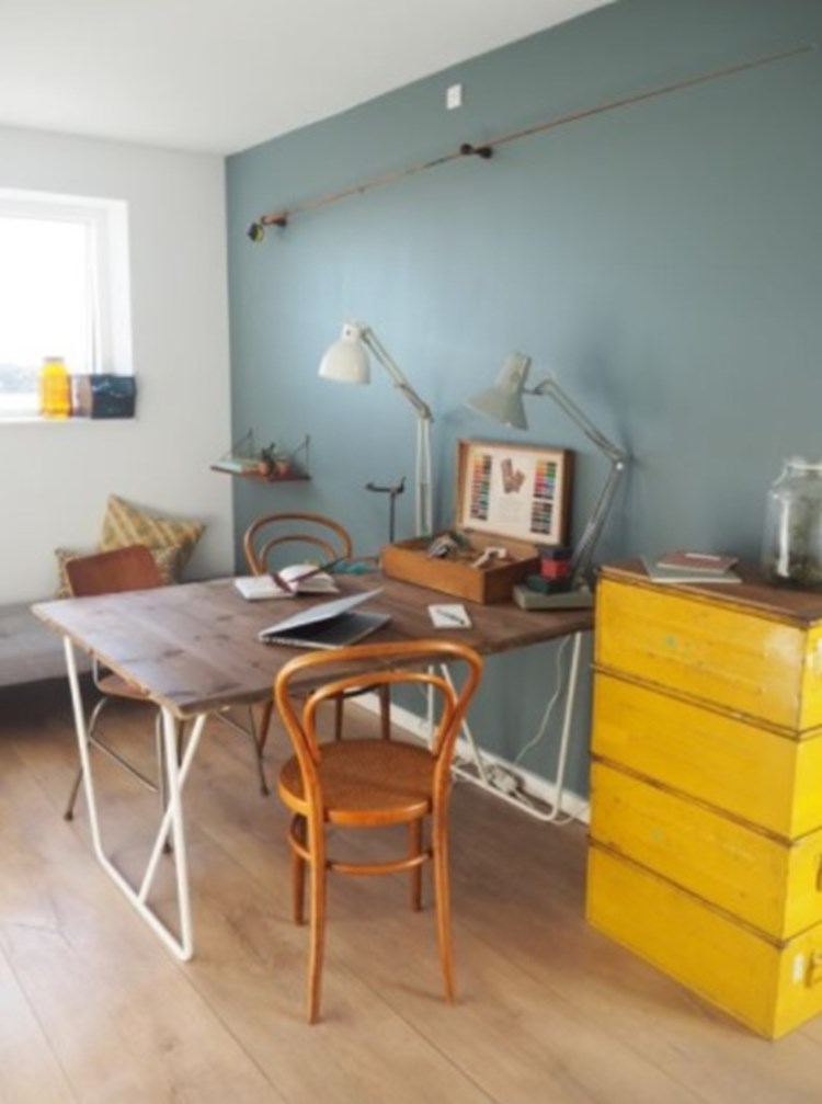 For 300 kroner kan skrivebordet fra Nybyggerhuset blive dit