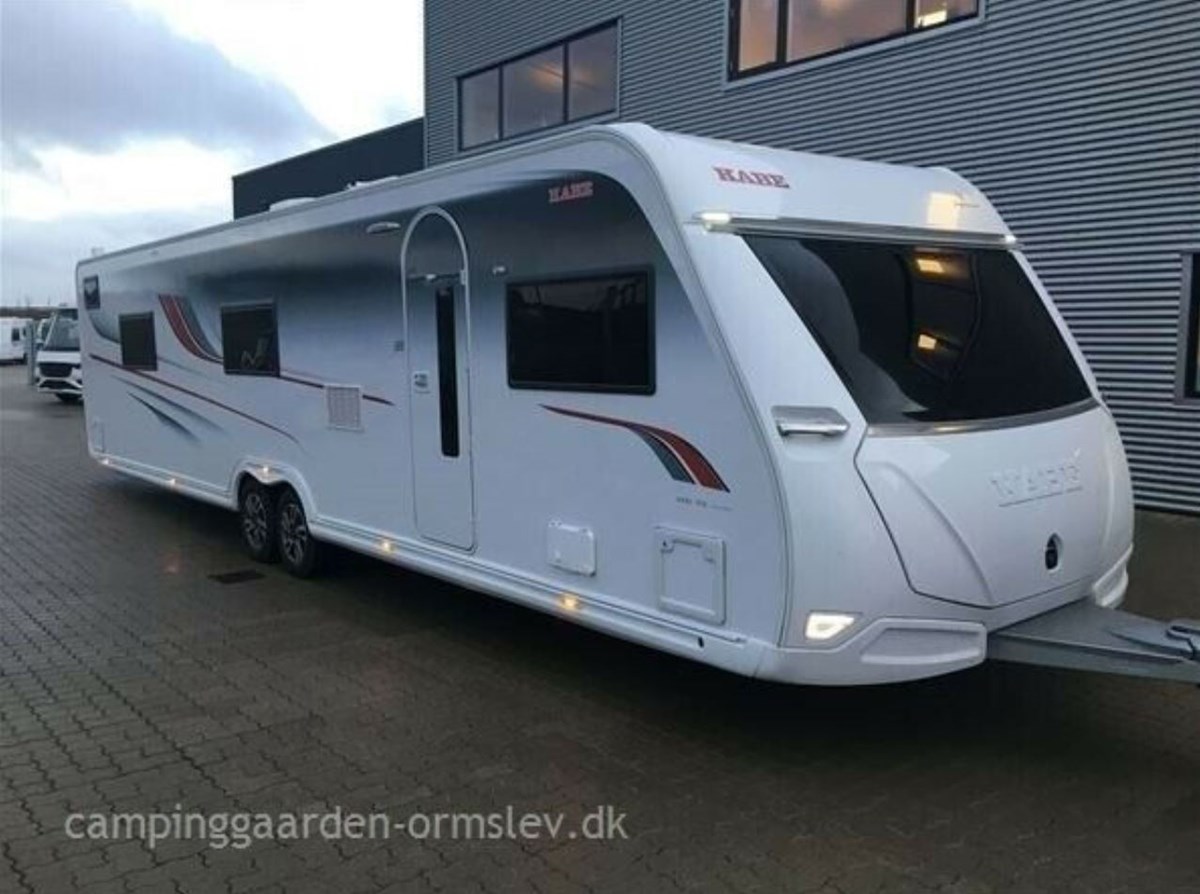 Nægter du at gå på kompromis med pladsen, selv når du skal på camping? Denne vogn er Danmarks største, og sælges for 794.500 kroner af Campinggaarden Ormslev lidt uden for Aarhus.