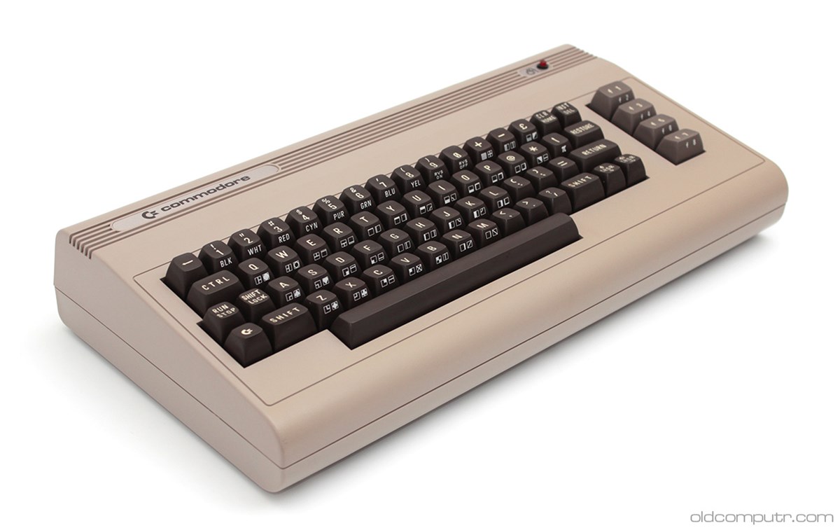 Commodore 64 blev også fremstillet til danske skoler, hvor tastaturet var dansk. Eller rettere der blev sat klistermærker på tasterne med Æ, Ø og Å. Samtidigt blev karaktersættet ændret i selve maskinen