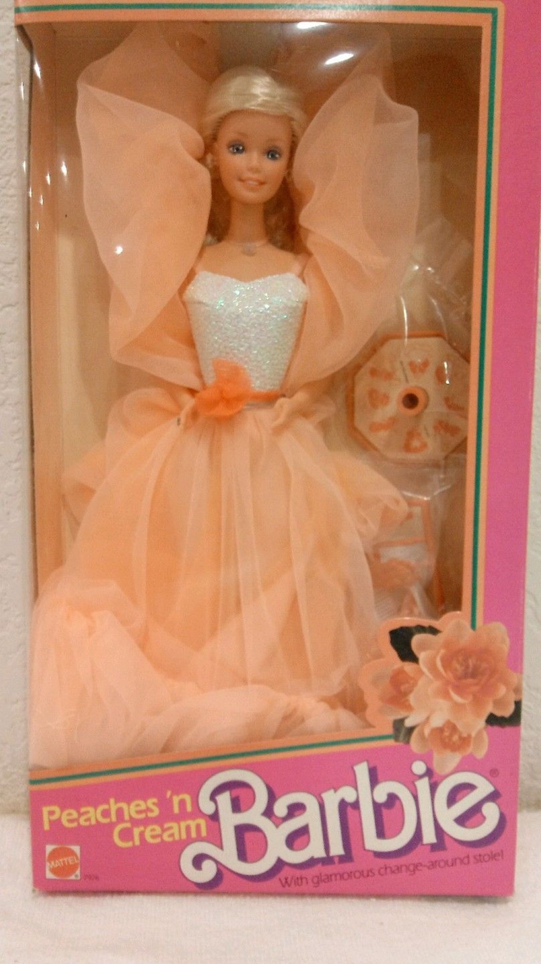 Peaches 'n cream-Barbie. Hun er 1.200-1.500 kroner værd i dag