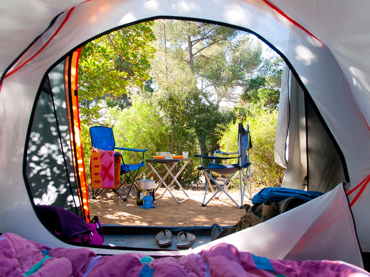 Udstyr der højner kvaliteten trender lige nu inden for camping, så her får du fem råd til, hvordan du billigt får mere luksus ind i campinglivet