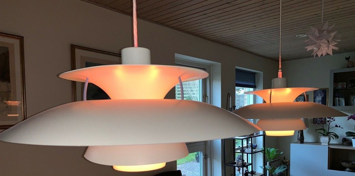 Jeanette fra Helsingør sælger disse to klassiske PH 5-lamper samlet for bare 2.000 kroner!