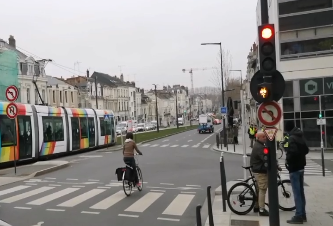 Angers. Un problème électronique à l'origine du feu rouge bloqué