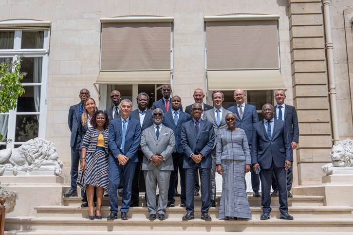 officiels abidjan aéroport