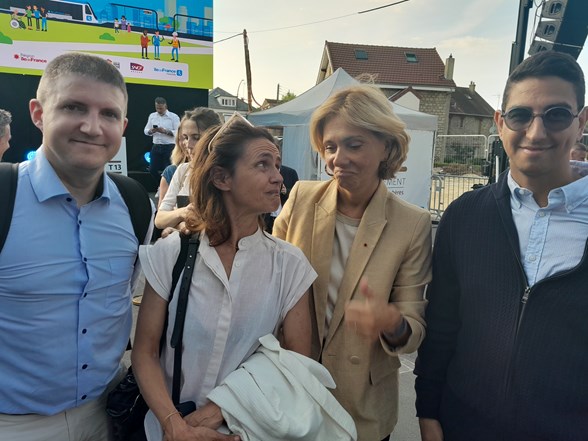 Valérie Pécresse avec les équipes Egis