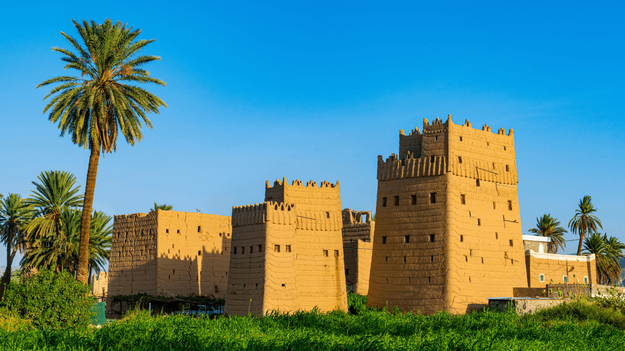 التنقل في نجران مع طيران أديل