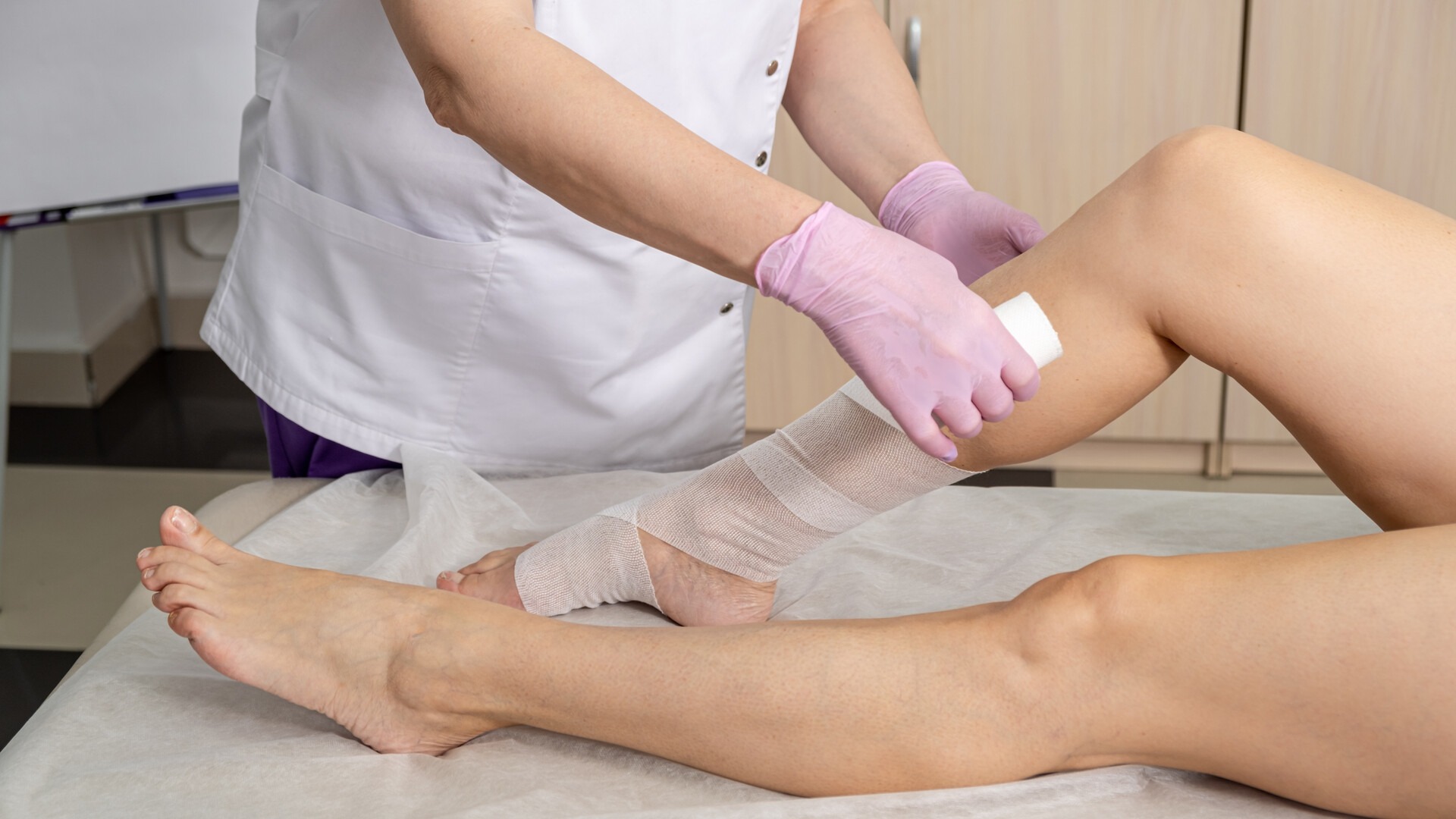 Lipoedema: a comprehensive guide for recognising, treating and living better 