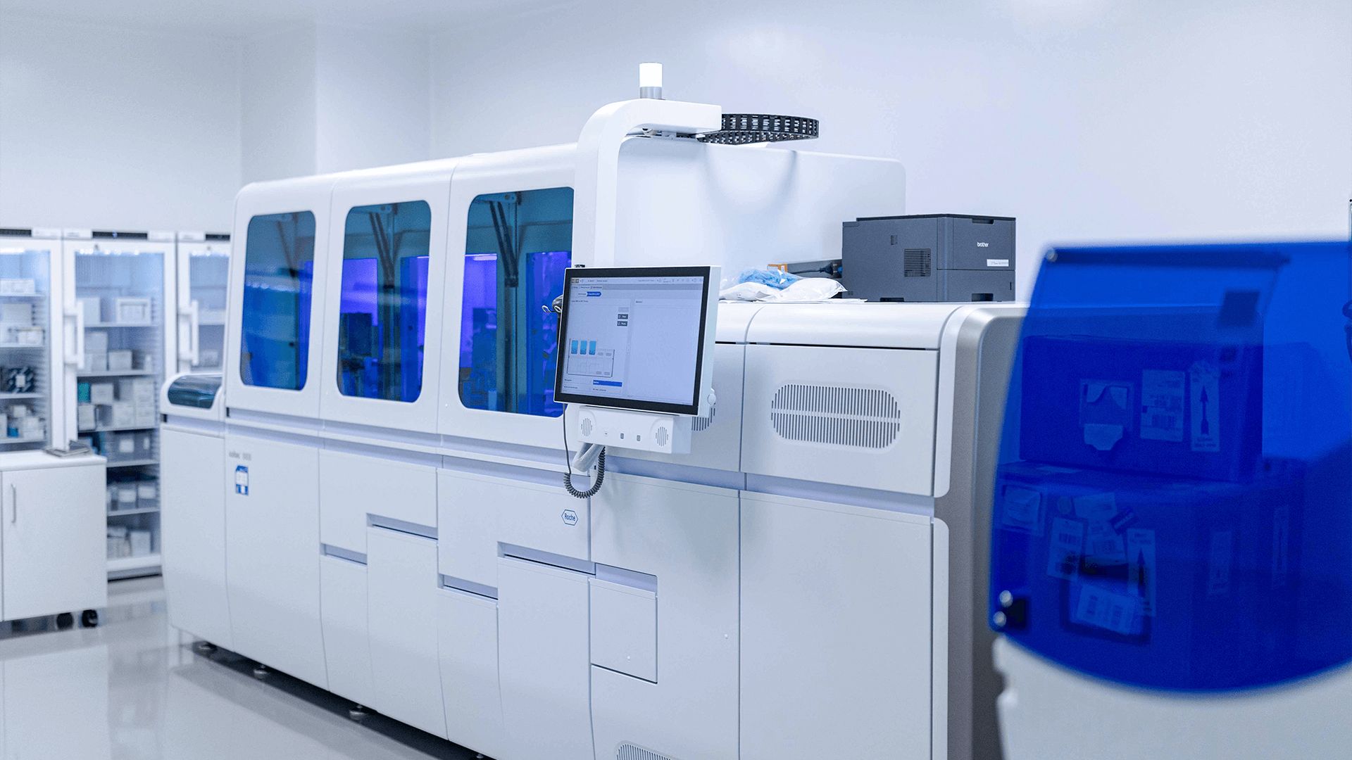 profissionais no laboratório 