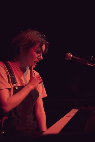 Grace performing in Smiling Through The Human at the 2024 Adelaide Fringe.