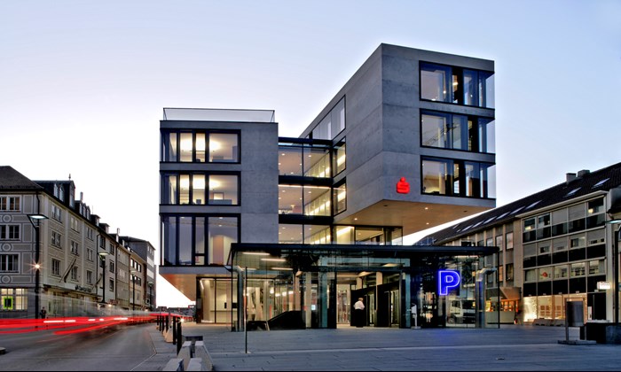 06#2 Duckek Pressebild Sparkasse