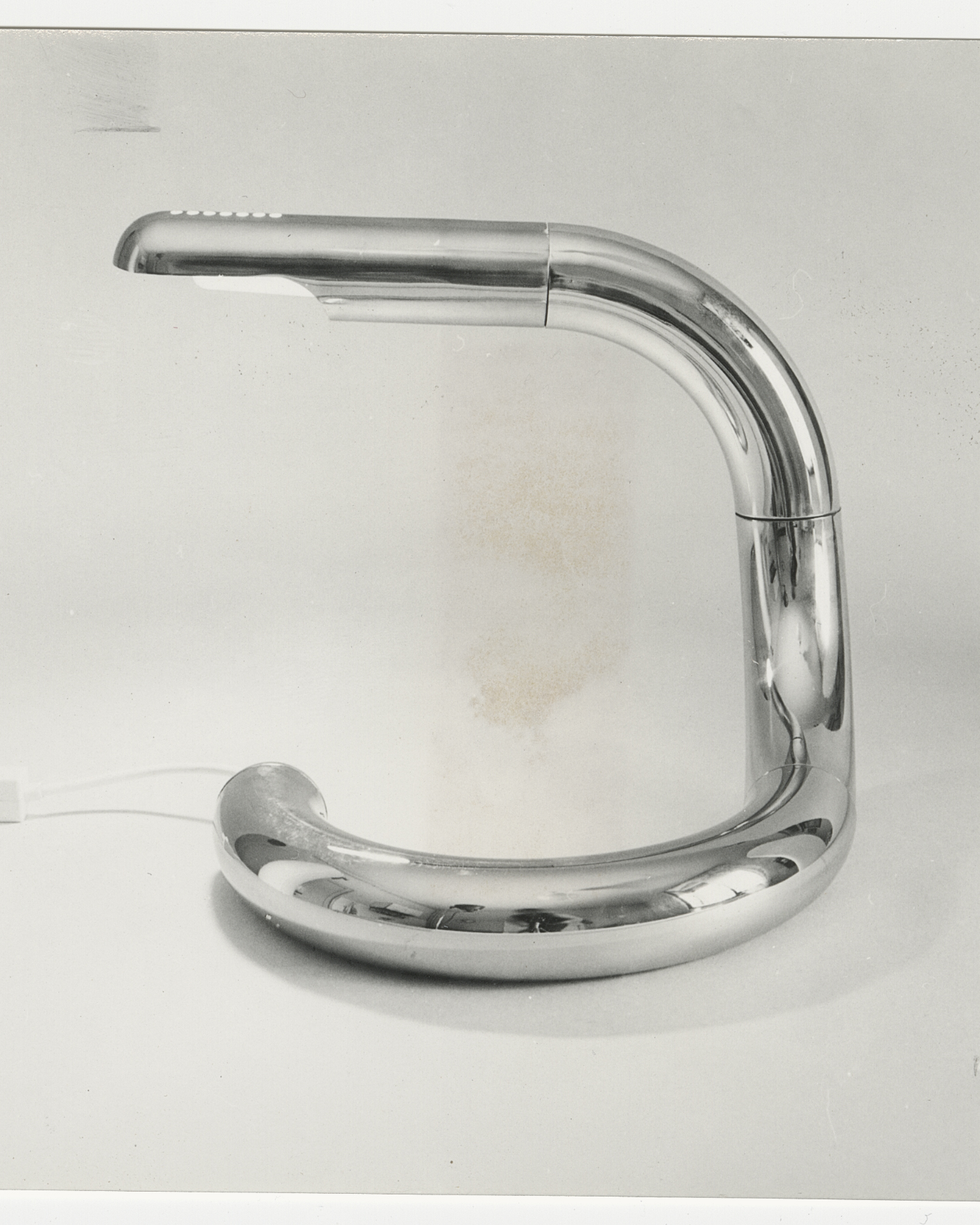 GUBI Aspide Table Lamp
