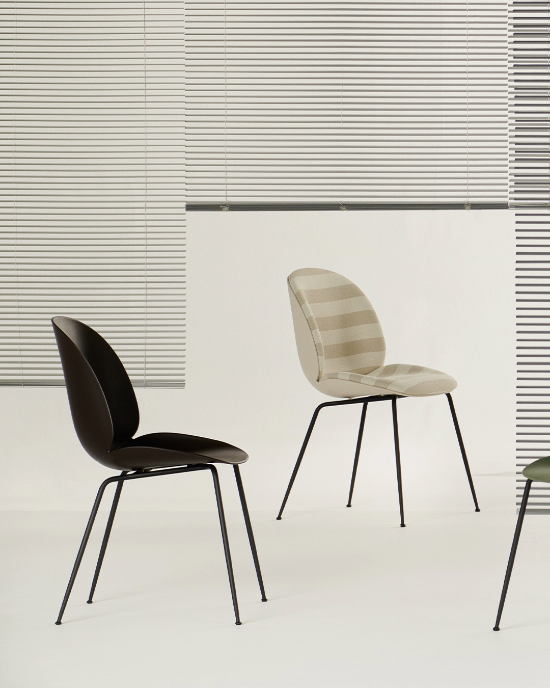 Gubi ビートルチェア2脚セット GUBI - Beetle Chair（グビ ビートルチェア）｜TRISHNA JIVANA