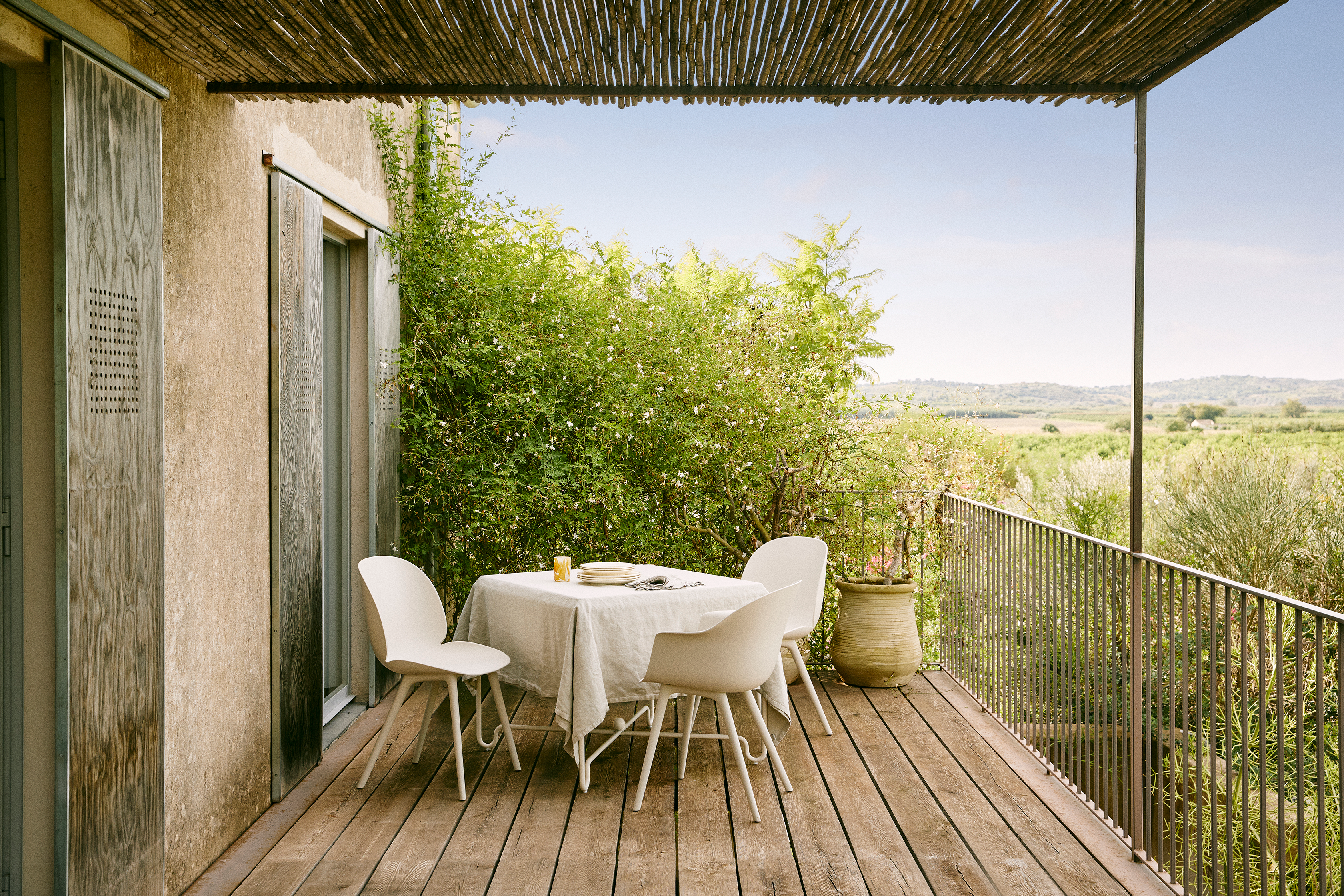 GUBI Beetle Dining Chair GUBI Beetle Dining Chair
