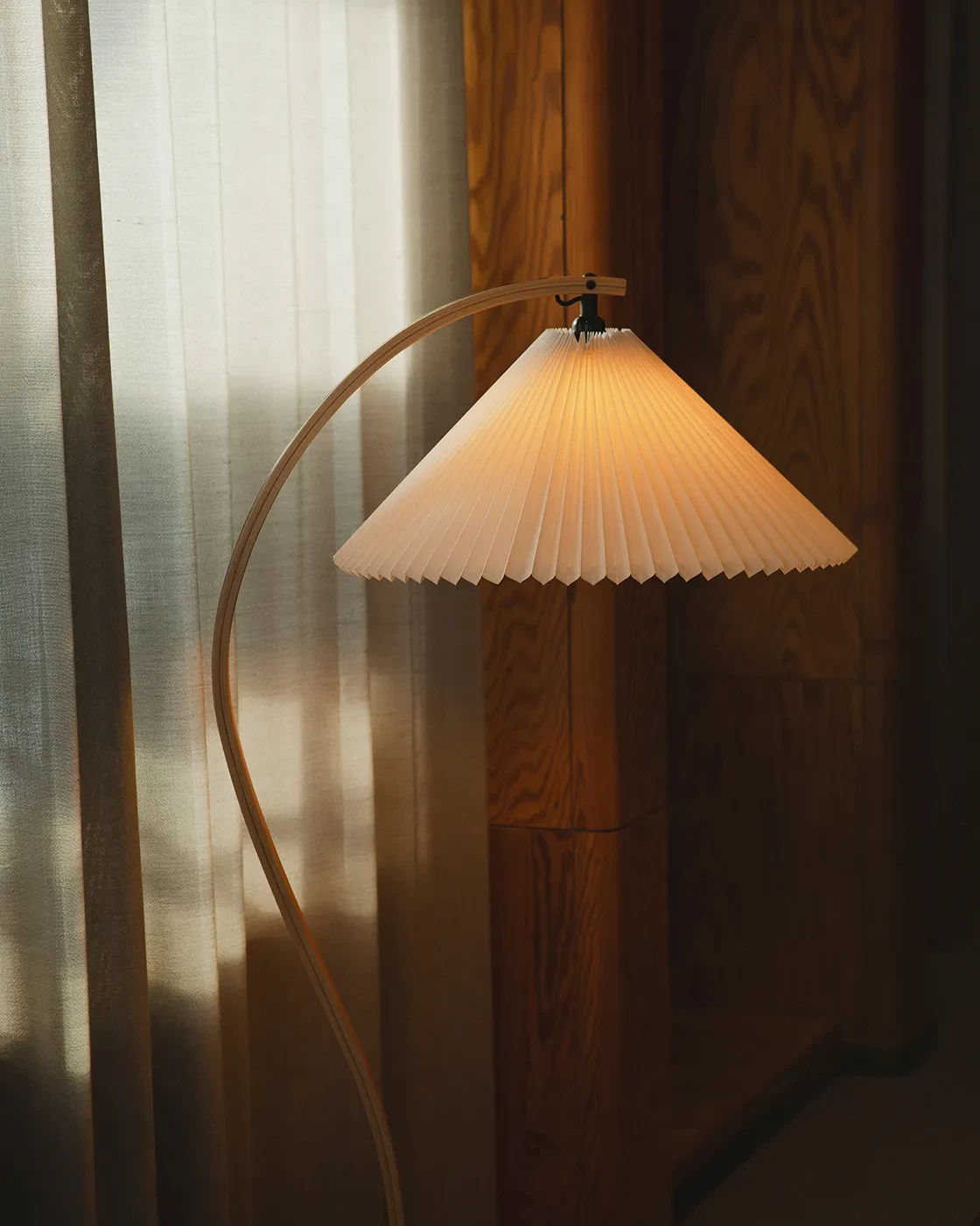 GUBI Timberline Floor Lamp