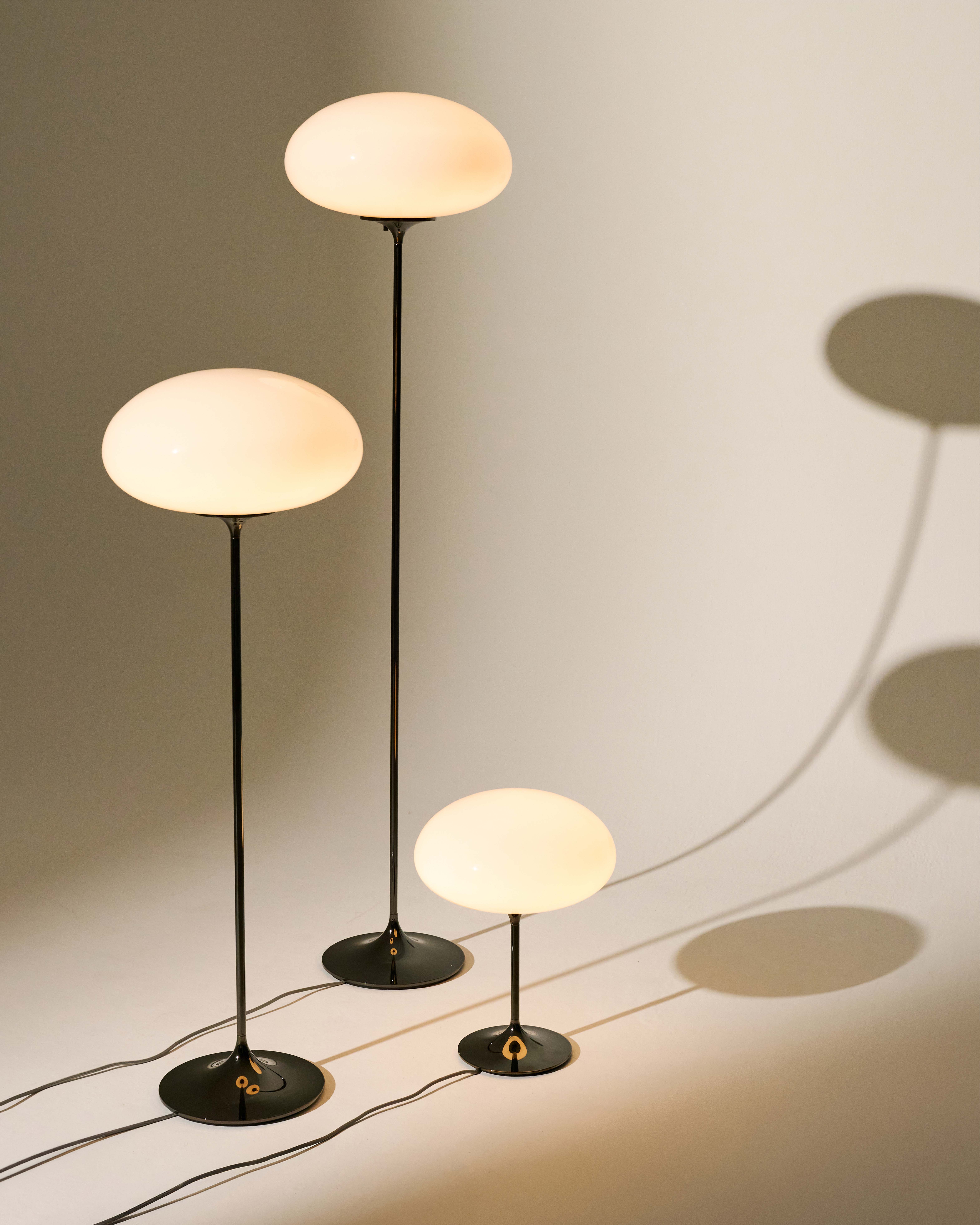 GUBI Stemlite Wall Lamp
