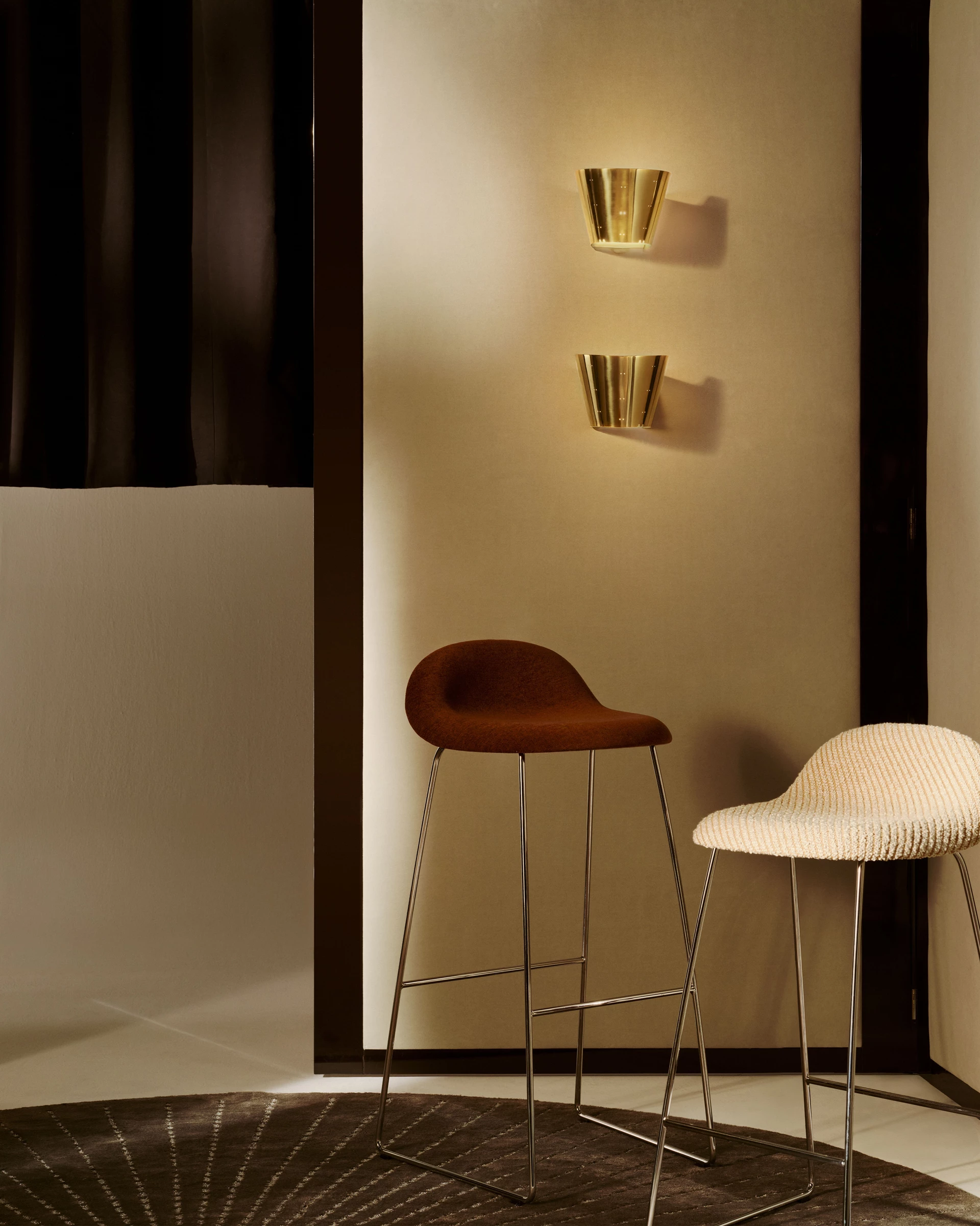 GUBI GUBI 3D Bar Stool, Un-Upholstered