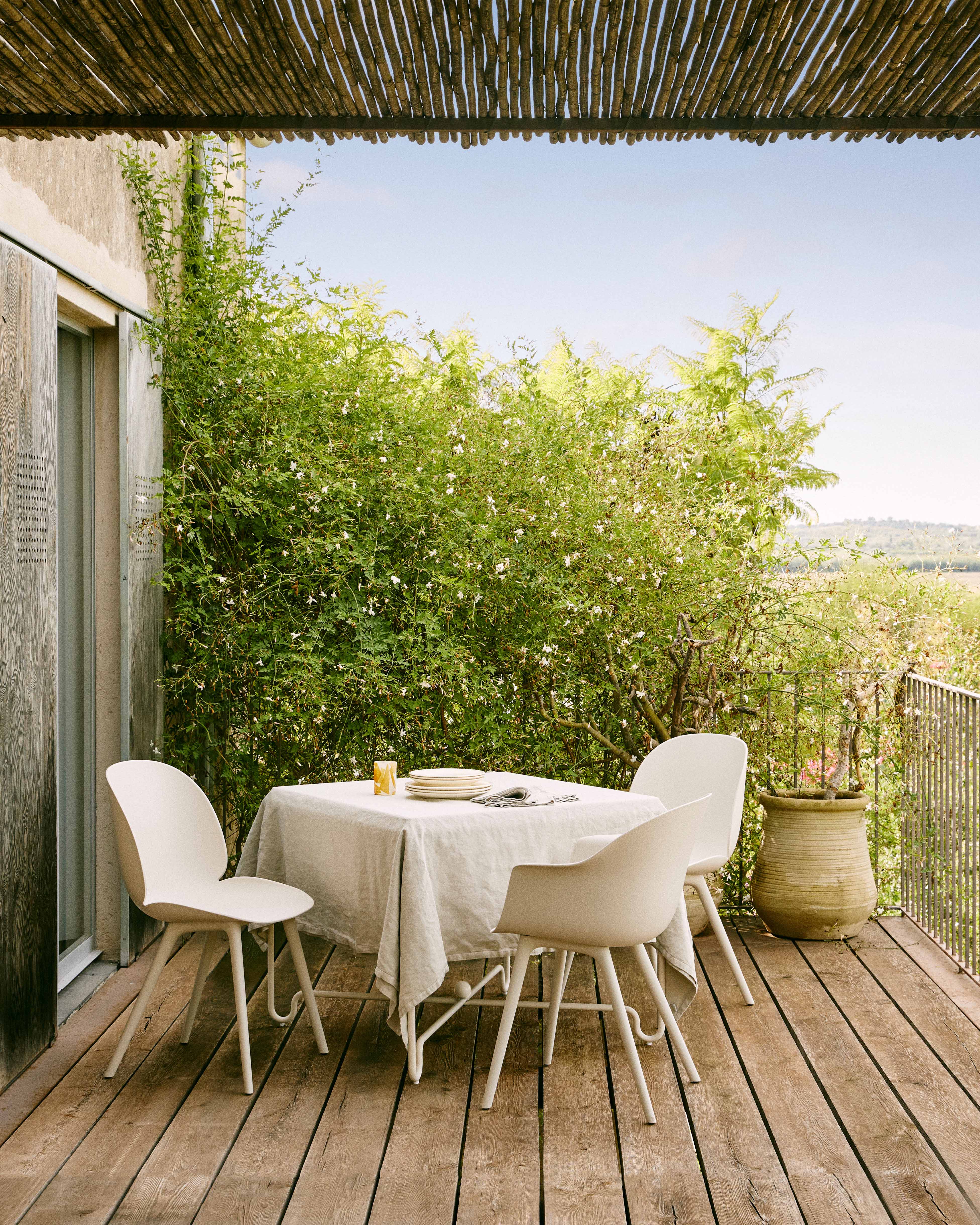 GUBI Bat Dining Chair, Outdoor
