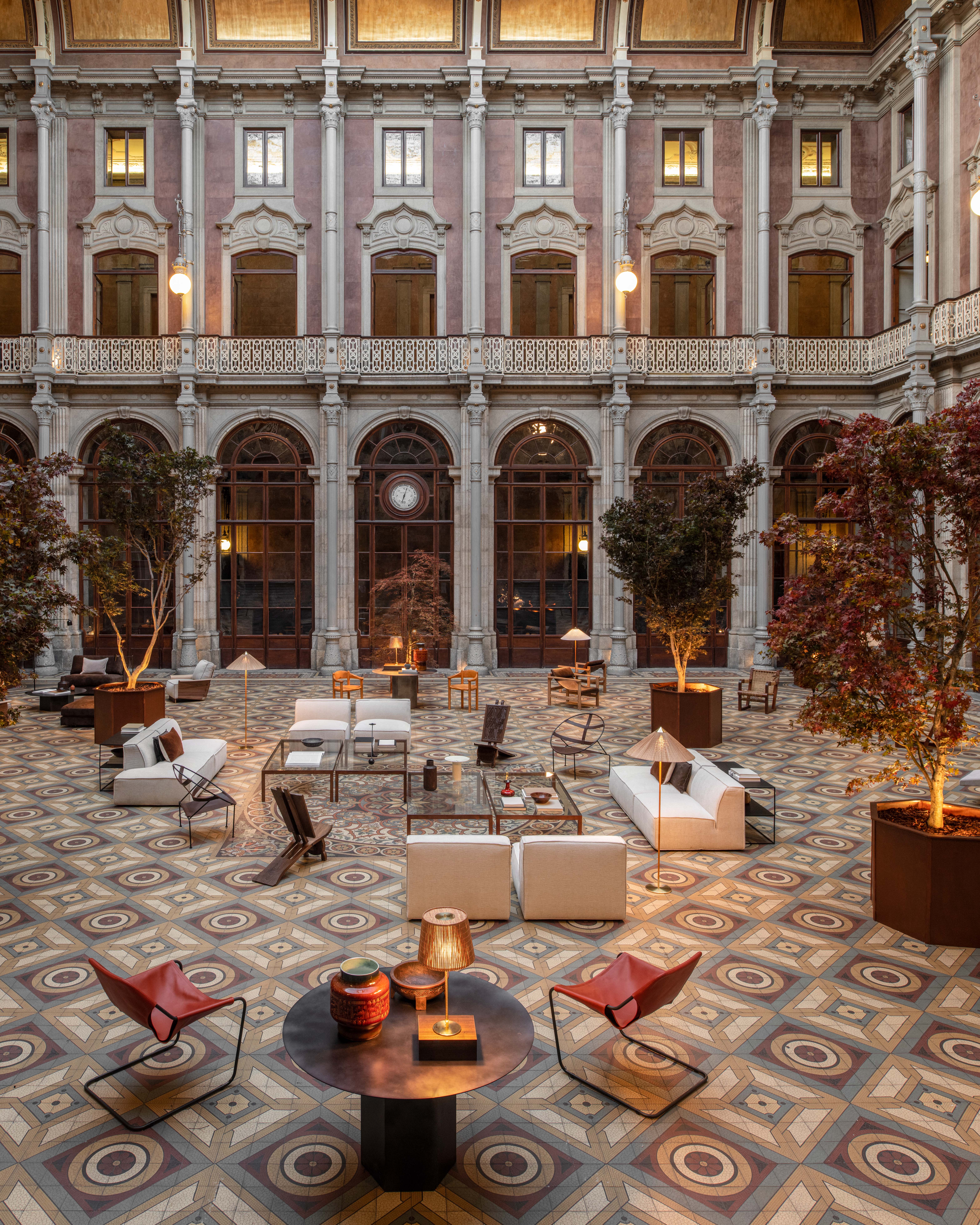 Palacio Da Bolsa | GUBI