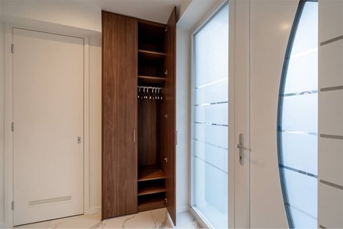 Garderobekast op maat bij klant