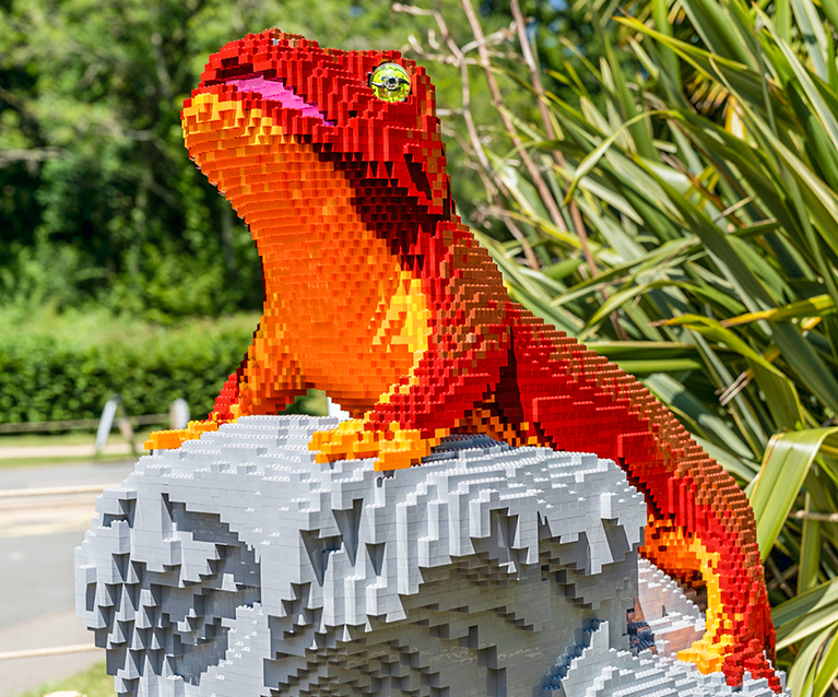 BRICKLIVE signs contract for Detroit Zoo