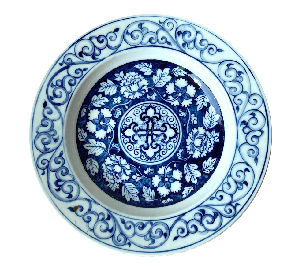 Flow - A motif study after blue and white bowls in Yuan dynasty from Iran and China