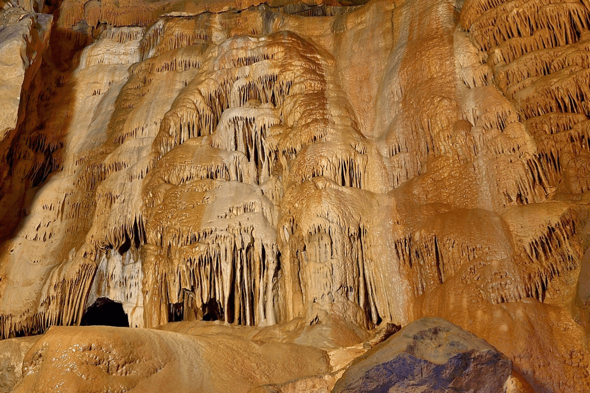 A look at St Paul's section in Gough's cave with its impressive stalactites