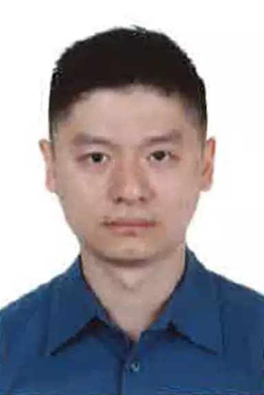 於龙新