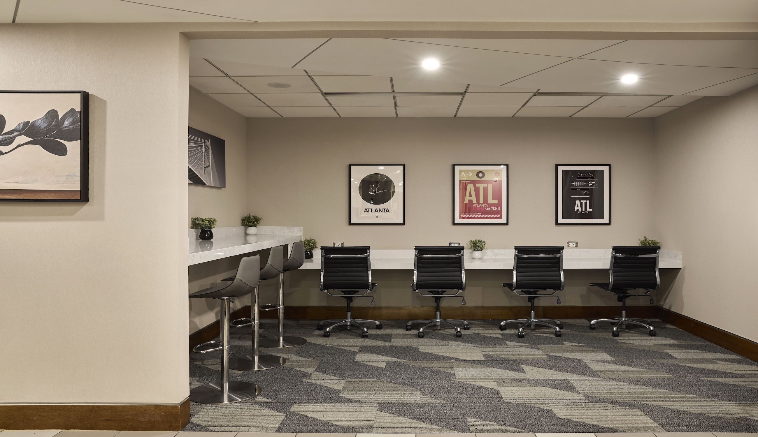 The Club Airport Lounge | Atlanta Airport