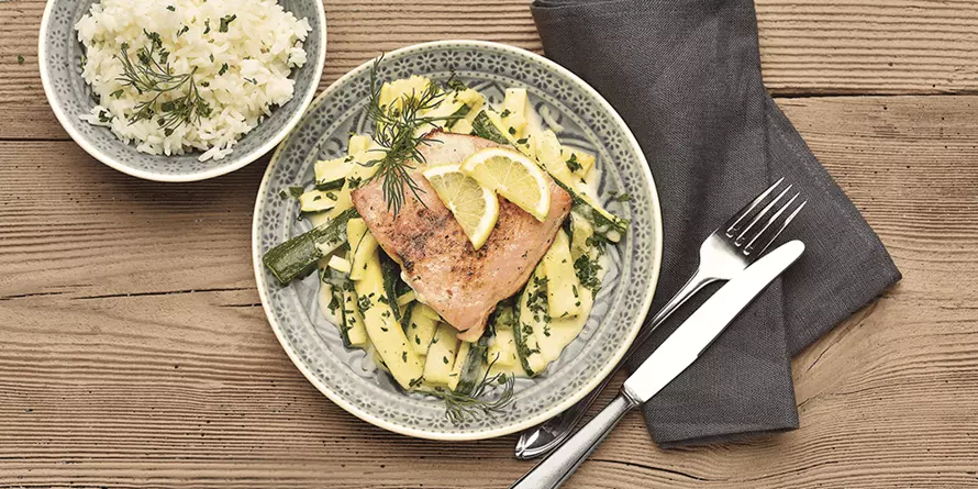 Rezept Lachsfilet In Zucchini Senfsauce Mit Kräuterreis Rezept Lachsfilet In Zucchini Senfsauce Mit Kräuterreis