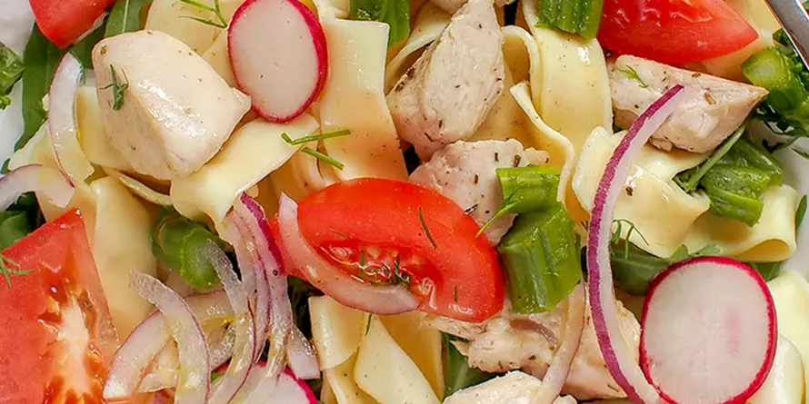 Przepis Baner Letnia Salatka Z Makaronem Szparagami Indykiem Przepis Baner Letnia Salatka Z Makaronem Szparagami Indykiem