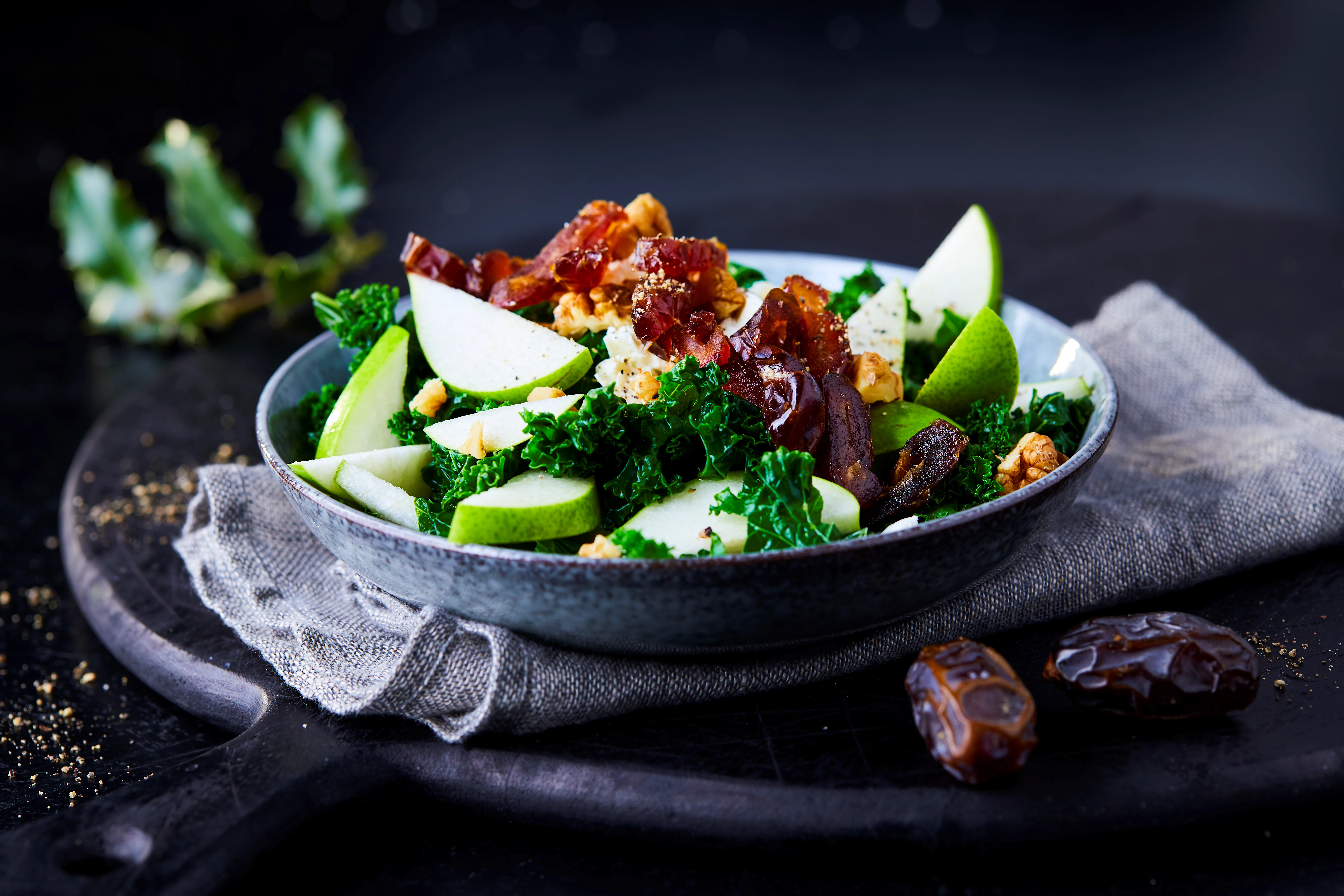 Grünkohl-Salat mit Datteln und Birnen – Ein fruchtiger Genuss